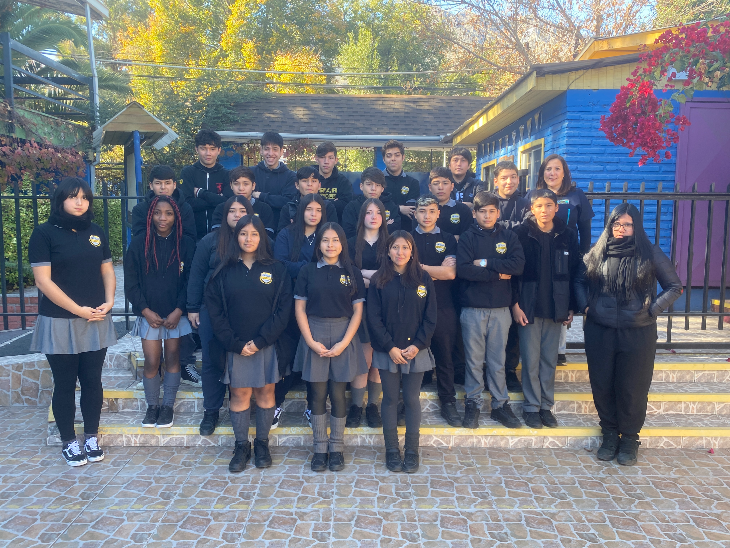 Fotografía del curso 1° Medio B · Generación 2026