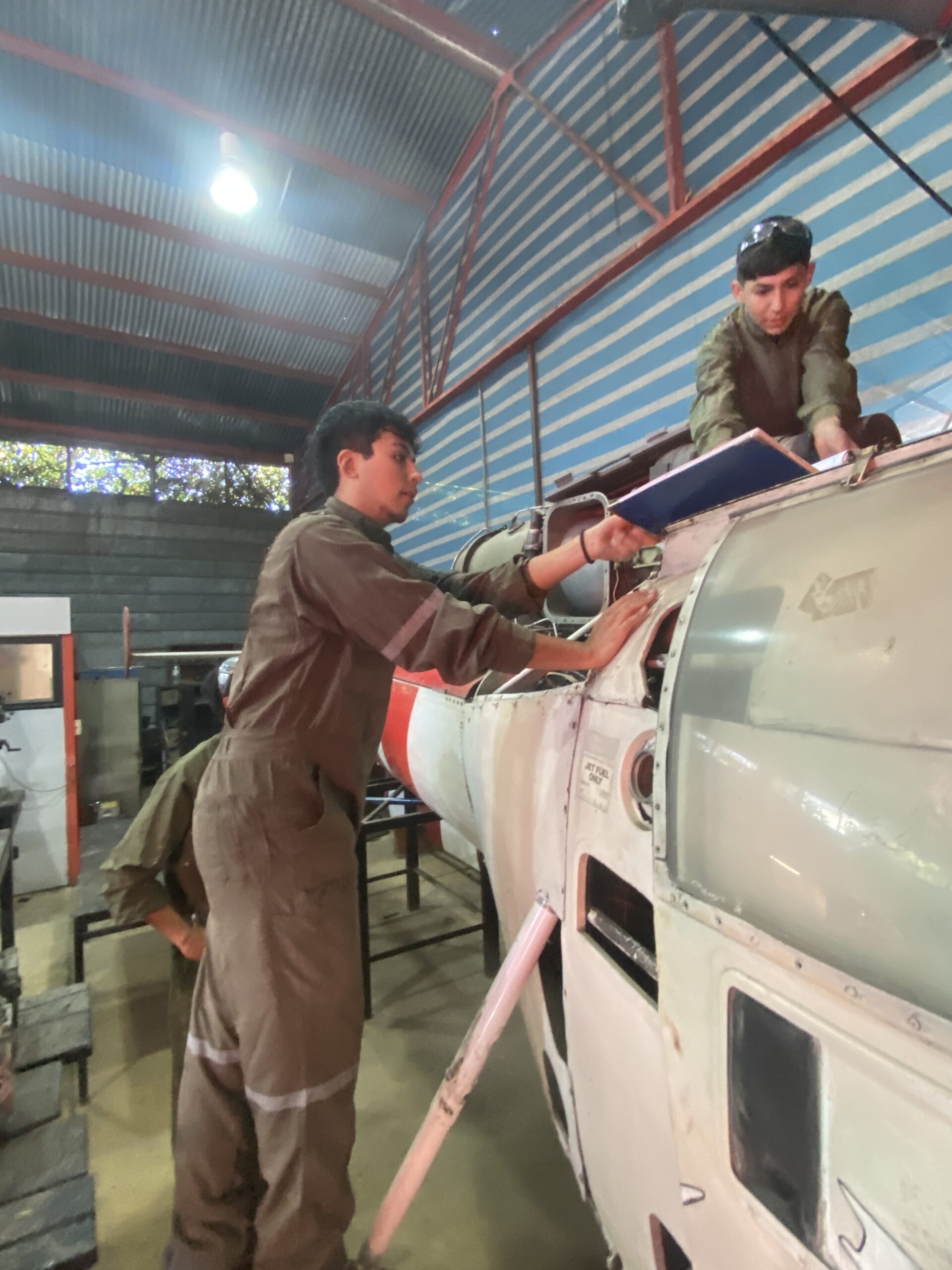 Equipamiento y Material Aeronáutico